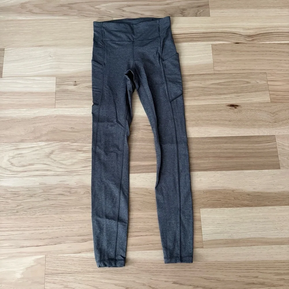 Lululemon Gray Women's Leggings Speed Up Mid-Rise Leggings Size 4 pockets